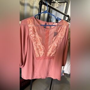 Buckle boutique top